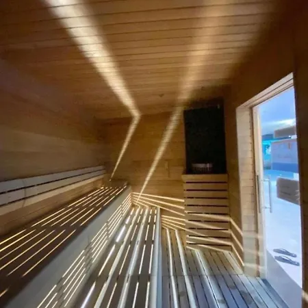 Hanza Tower Family Sauna & Jacusi & Pool アパート シュチェチン